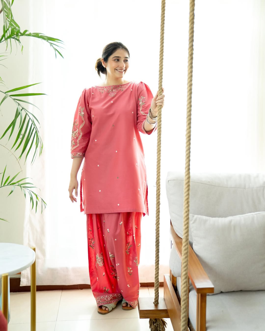 MEHAK FARSHI EMBROIDERED 2PC